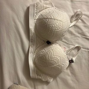 Push-Up Bra
